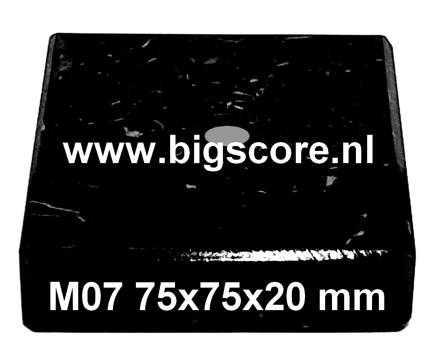 Zwart Marmer M7 met P711 Graveerplaatje